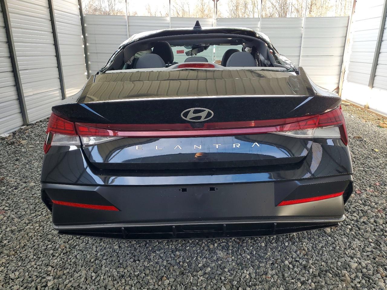 2025 HYUNDAI ELANTRA SEL photo 6