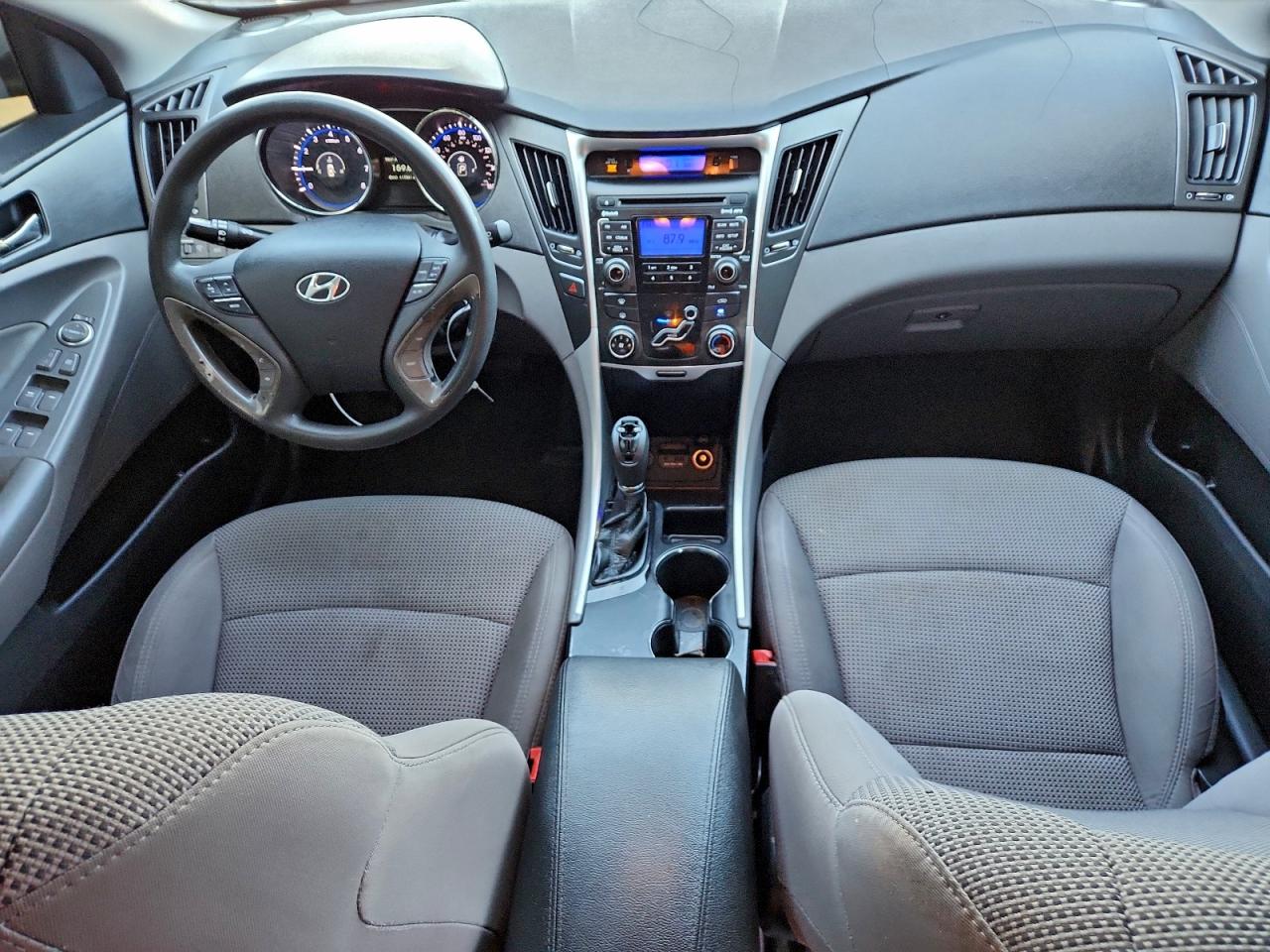 2011 HYUNDAI SONATA GLS photo 8
