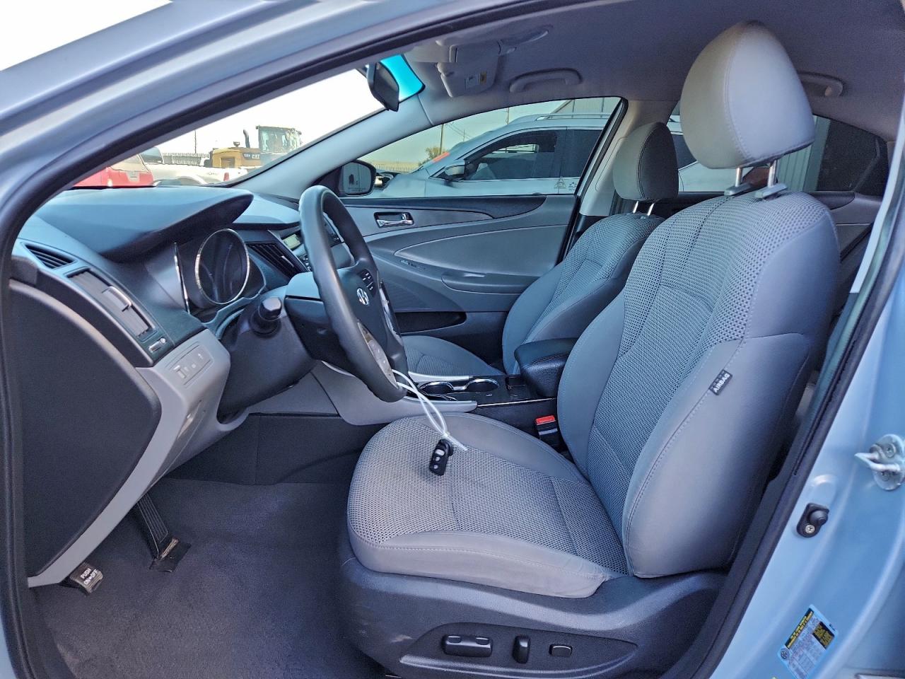 2011 HYUNDAI SONATA GLS photo 7