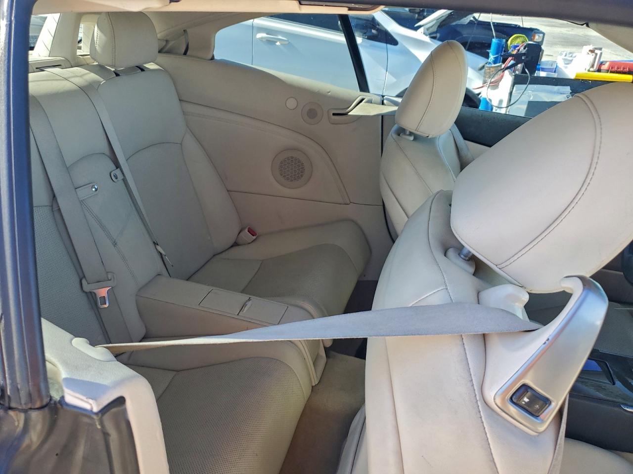 2010 LEXUS IS 250 photo 10