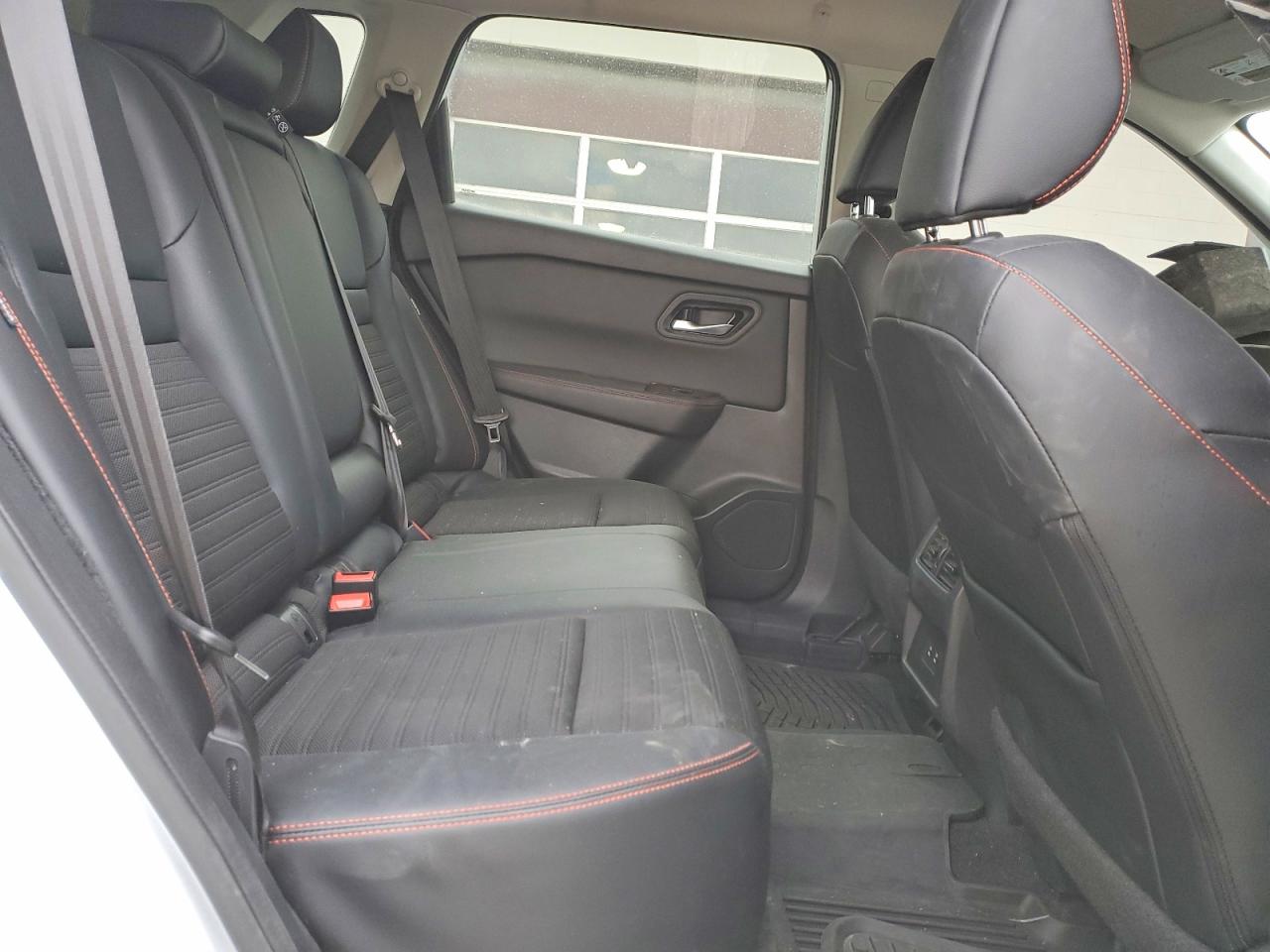 2025 NISSAN ROGUE SV photo 10