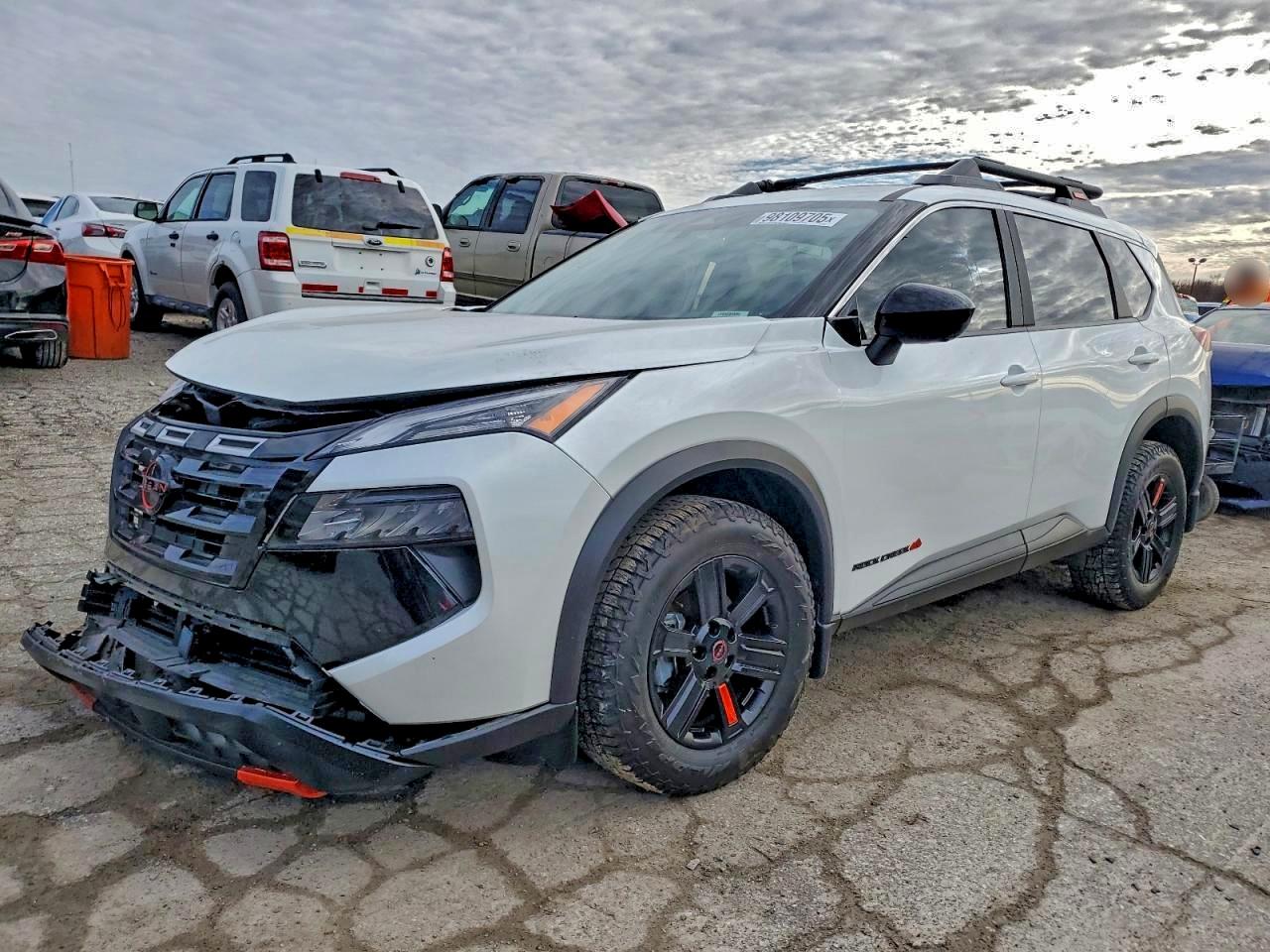 2025 NISSAN ROGUE
