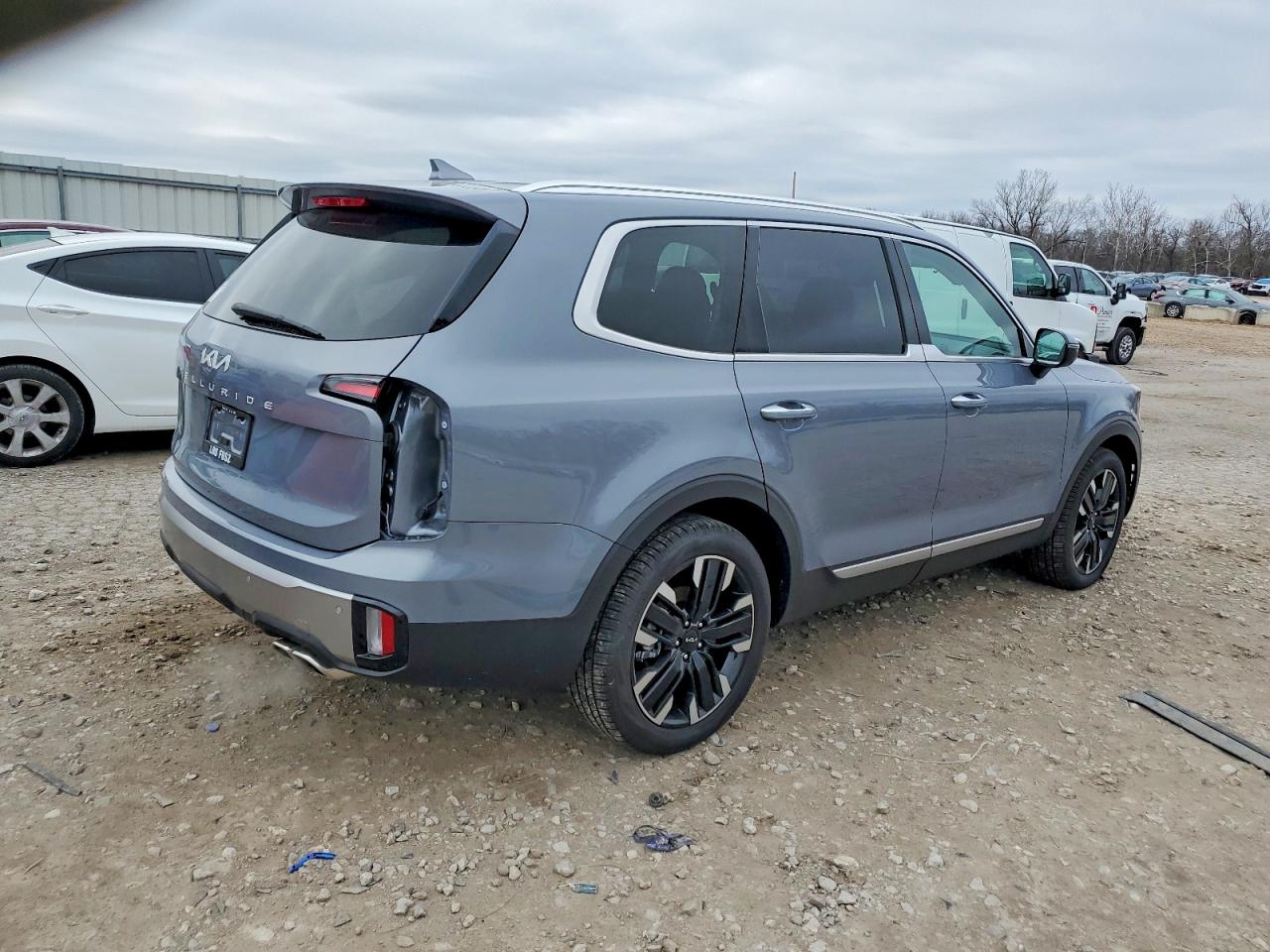 2025 KIA TELLURIDE SX photo 3