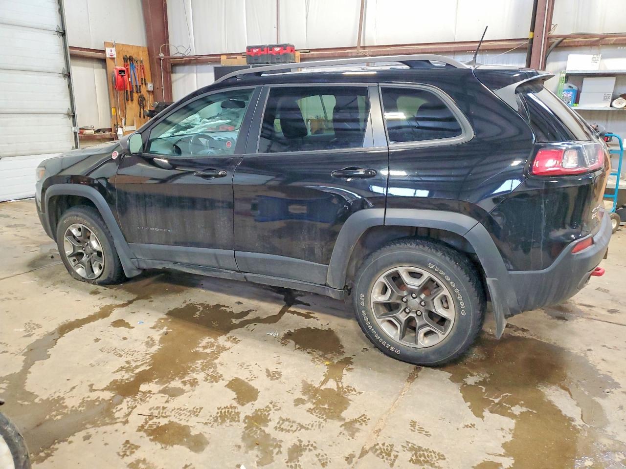 2019 JEEP CHEROKEE TRAILHAWK photo 2