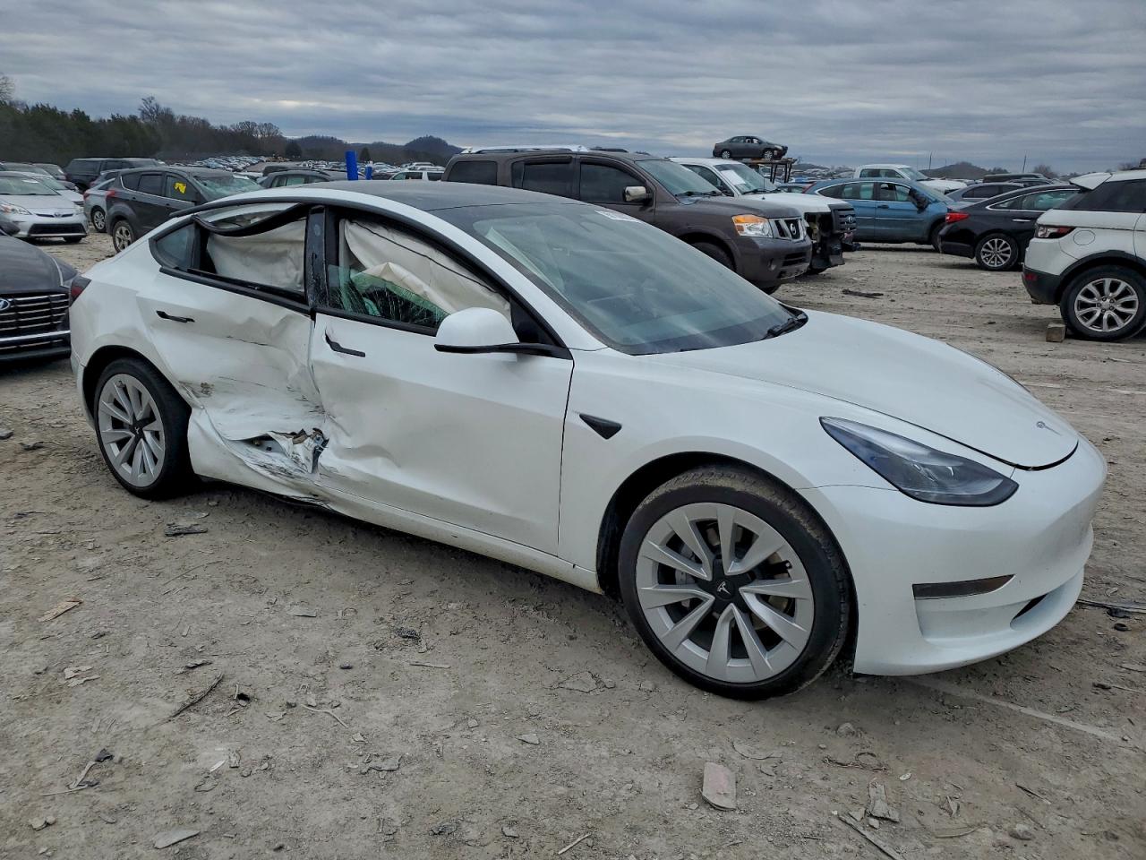 2023 TESLA MODEL 3 photo 4
