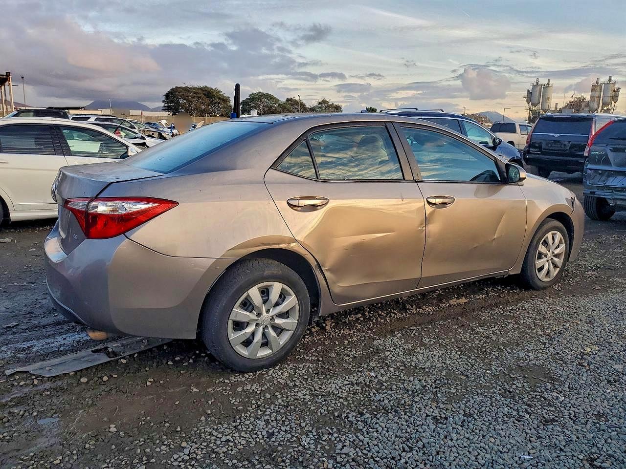 2016 TOYOTA COROLLA L photo 3