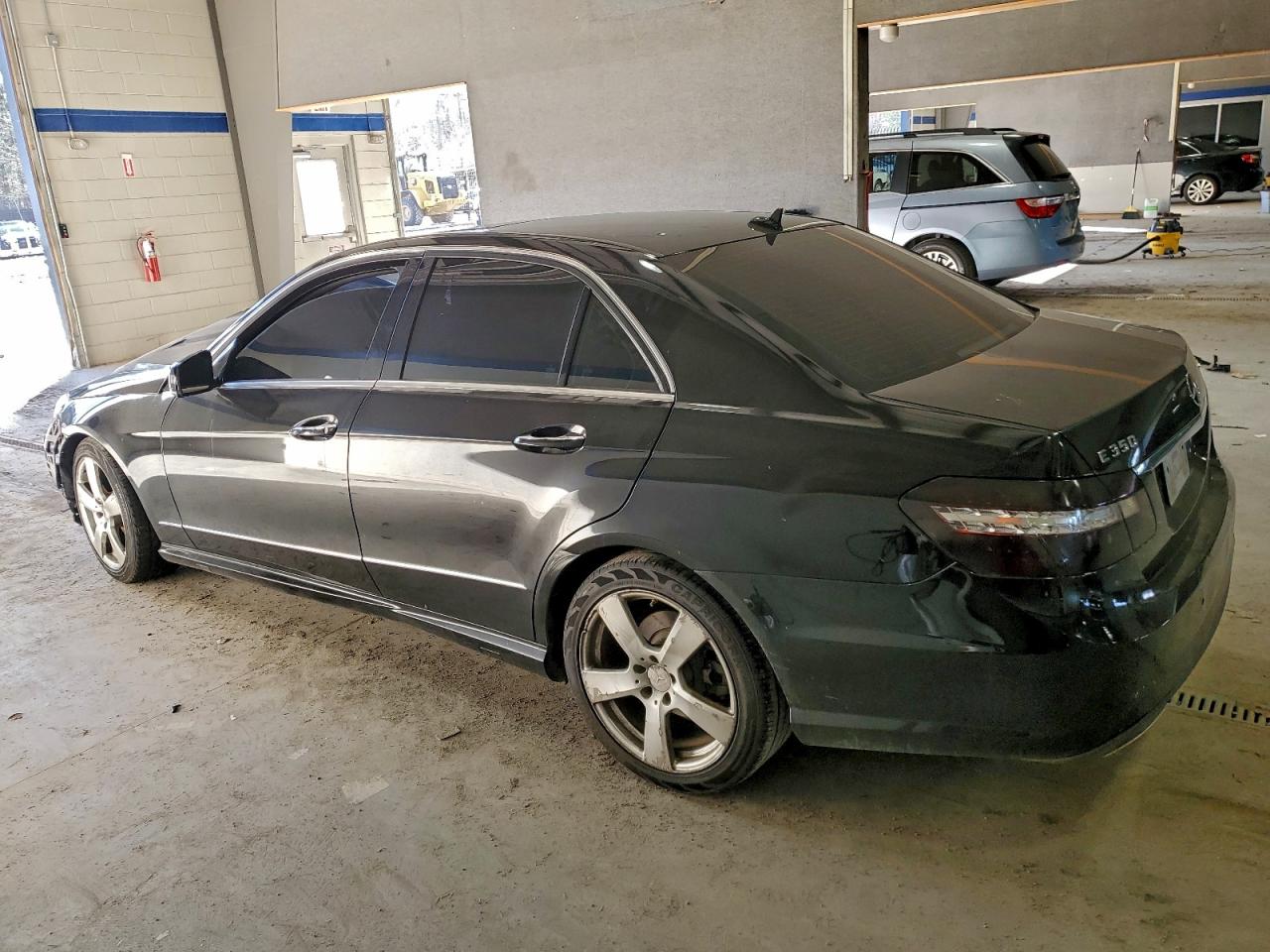 2010 MERCEDES-BENZ E 350 4MATIC photo 2