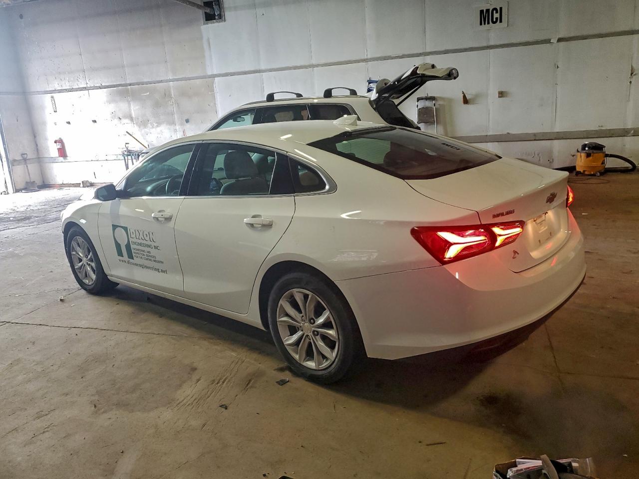 2022 CHEVROLET MALIBU LT photo 2