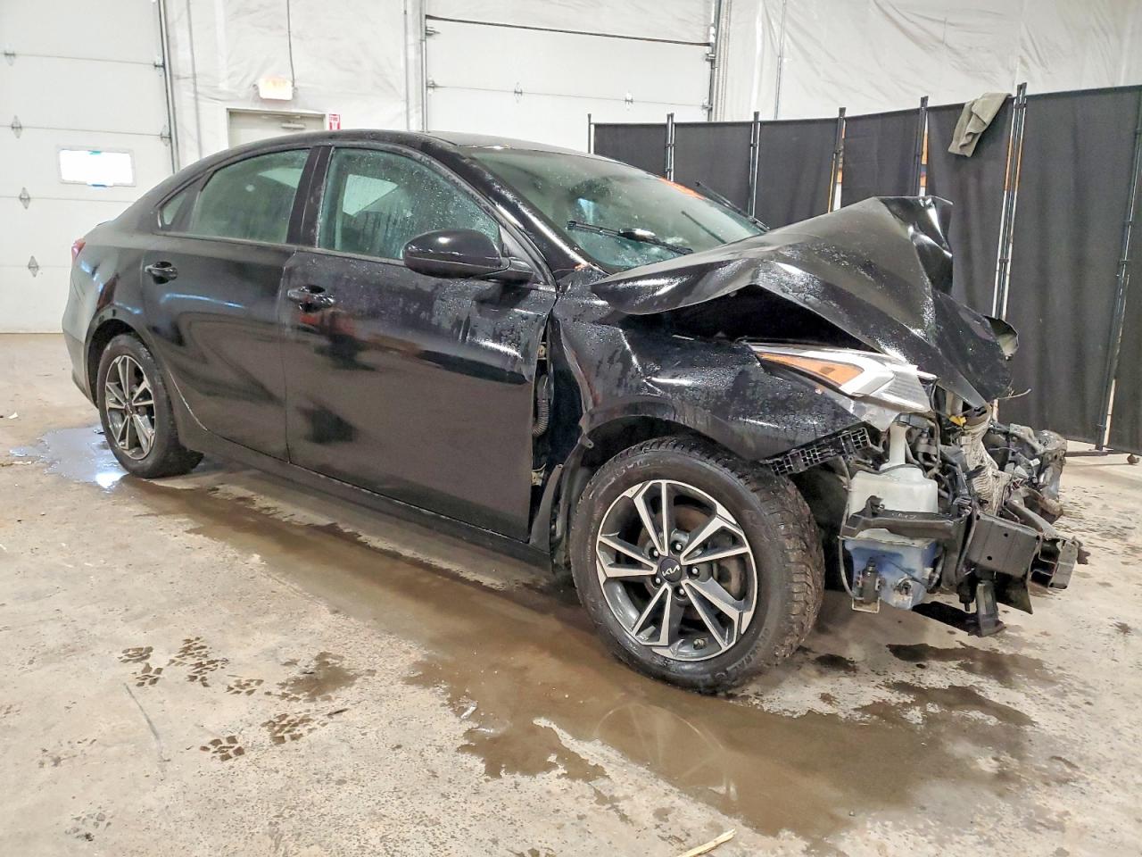 2023 KIA FORTE LX photo 4