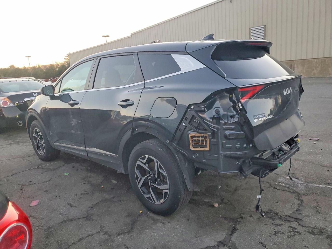 2023 KIA SPORTAGE LX photo 2