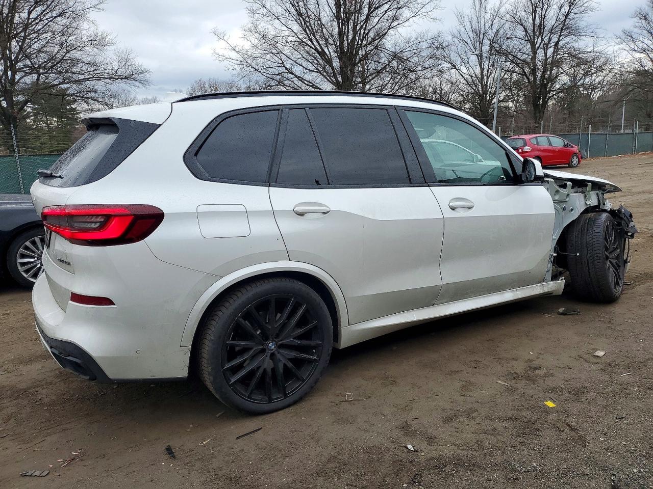2022 BMW X5 XDRIVE40I photo 3