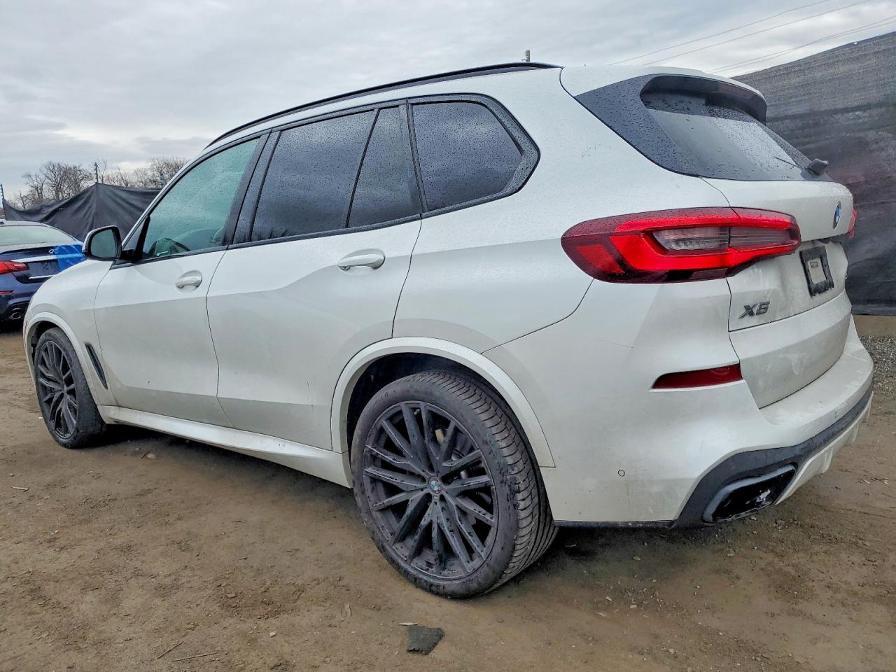 2022 BMW X5 XDRIVE40I photo 2