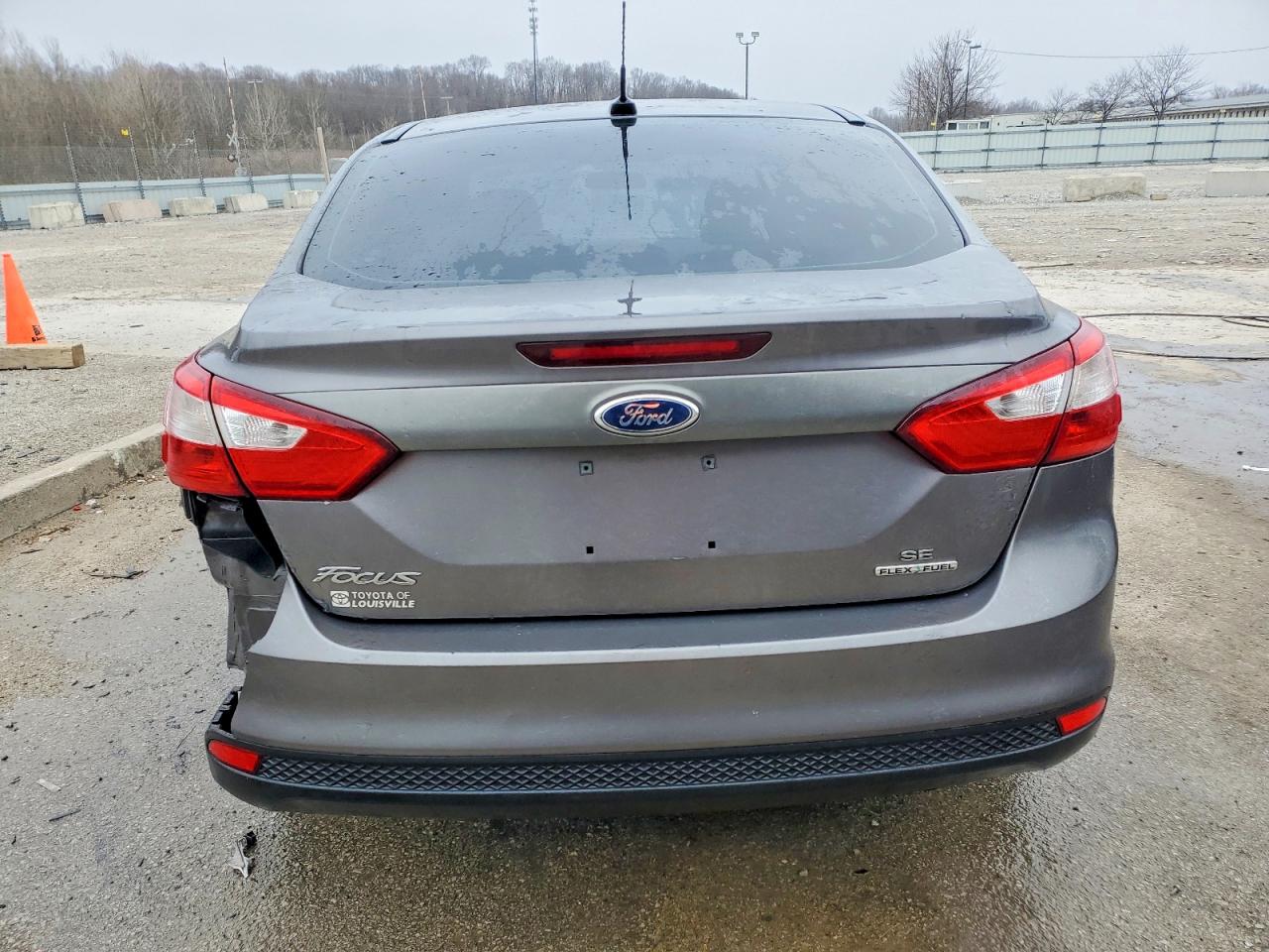 2014 FORD FOCUS SE photo 6