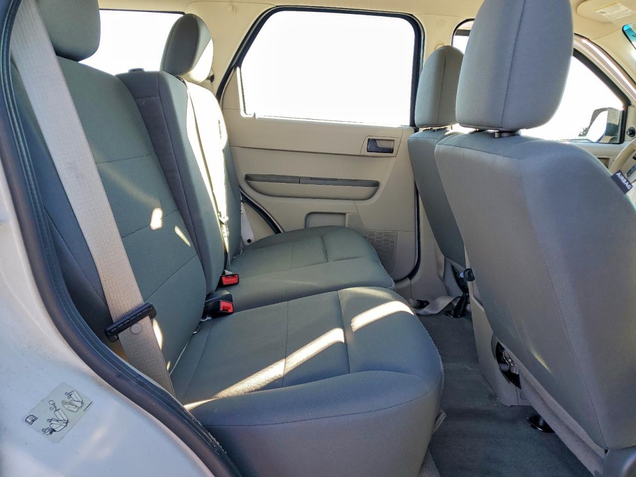2011 FORD ESCAPE XLS photo 11