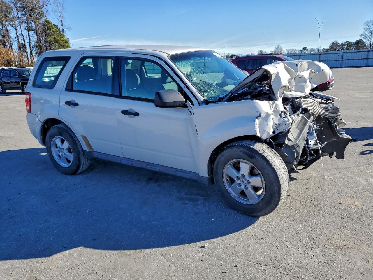 2011 FORD ESCAPE XLS photo 4