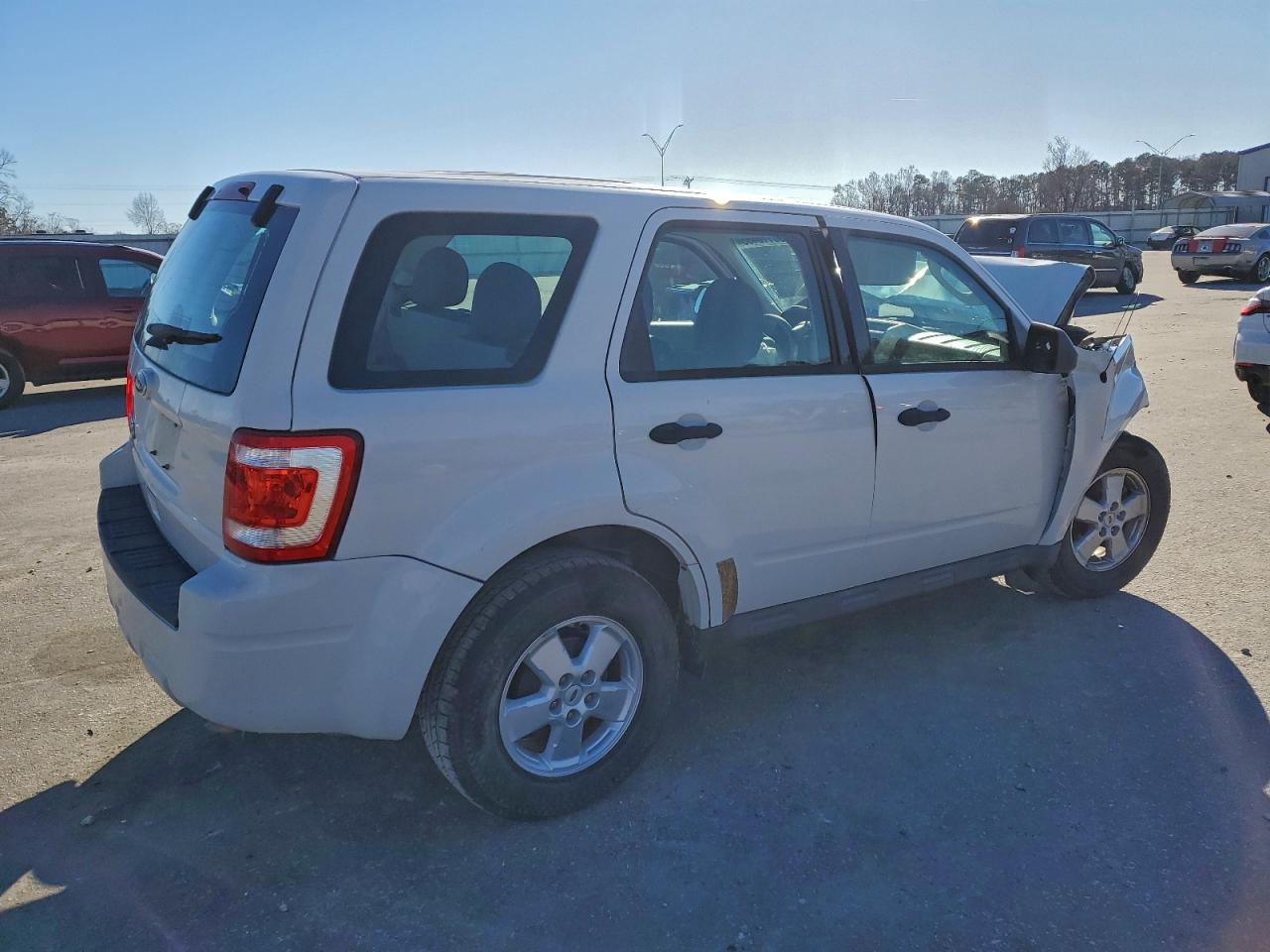 2011 FORD ESCAPE XLS photo 3