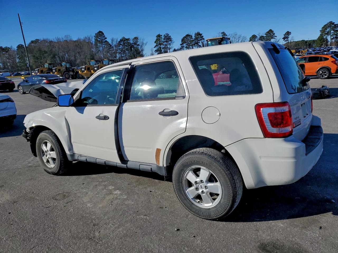 2011 FORD ESCAPE XLS photo 2