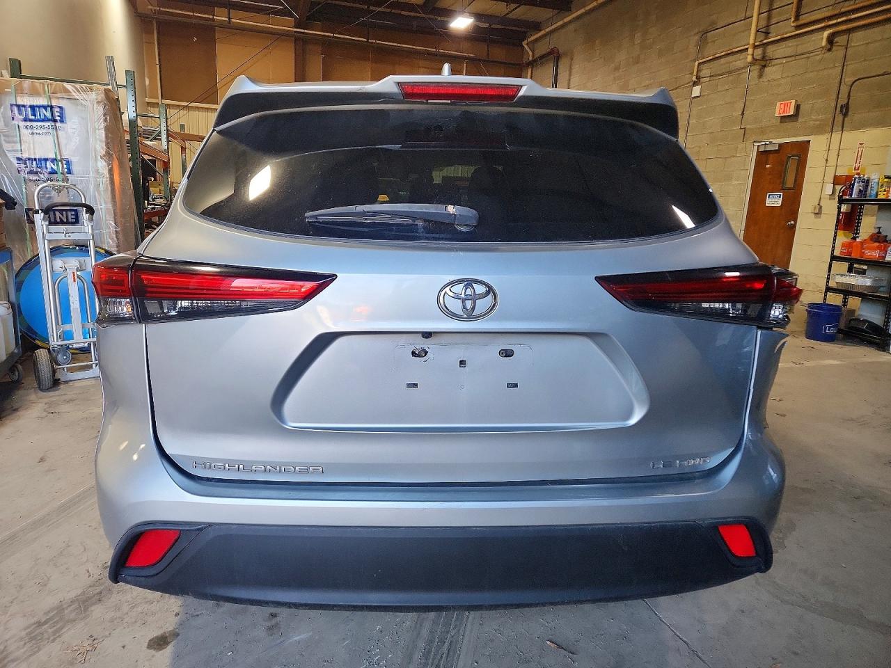 2021 TOYOTA HIGHLANDER L photo 6