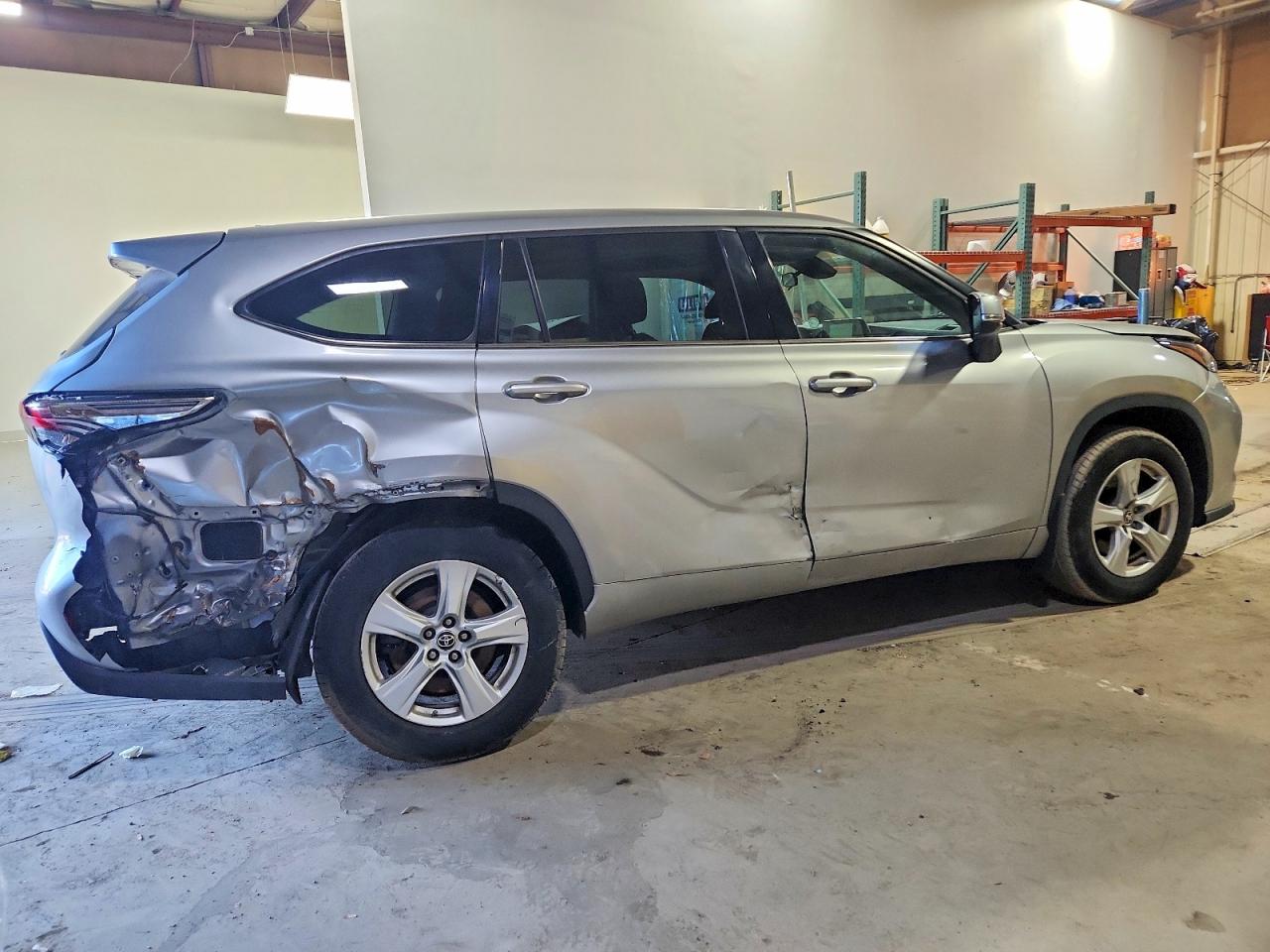 2021 TOYOTA HIGHLANDER L photo 3