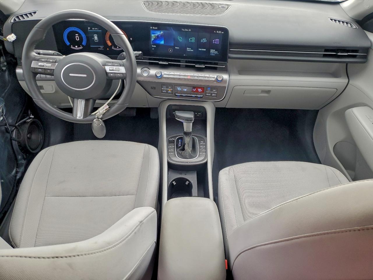 2025 HYUNDAI KONA SEL photo 8