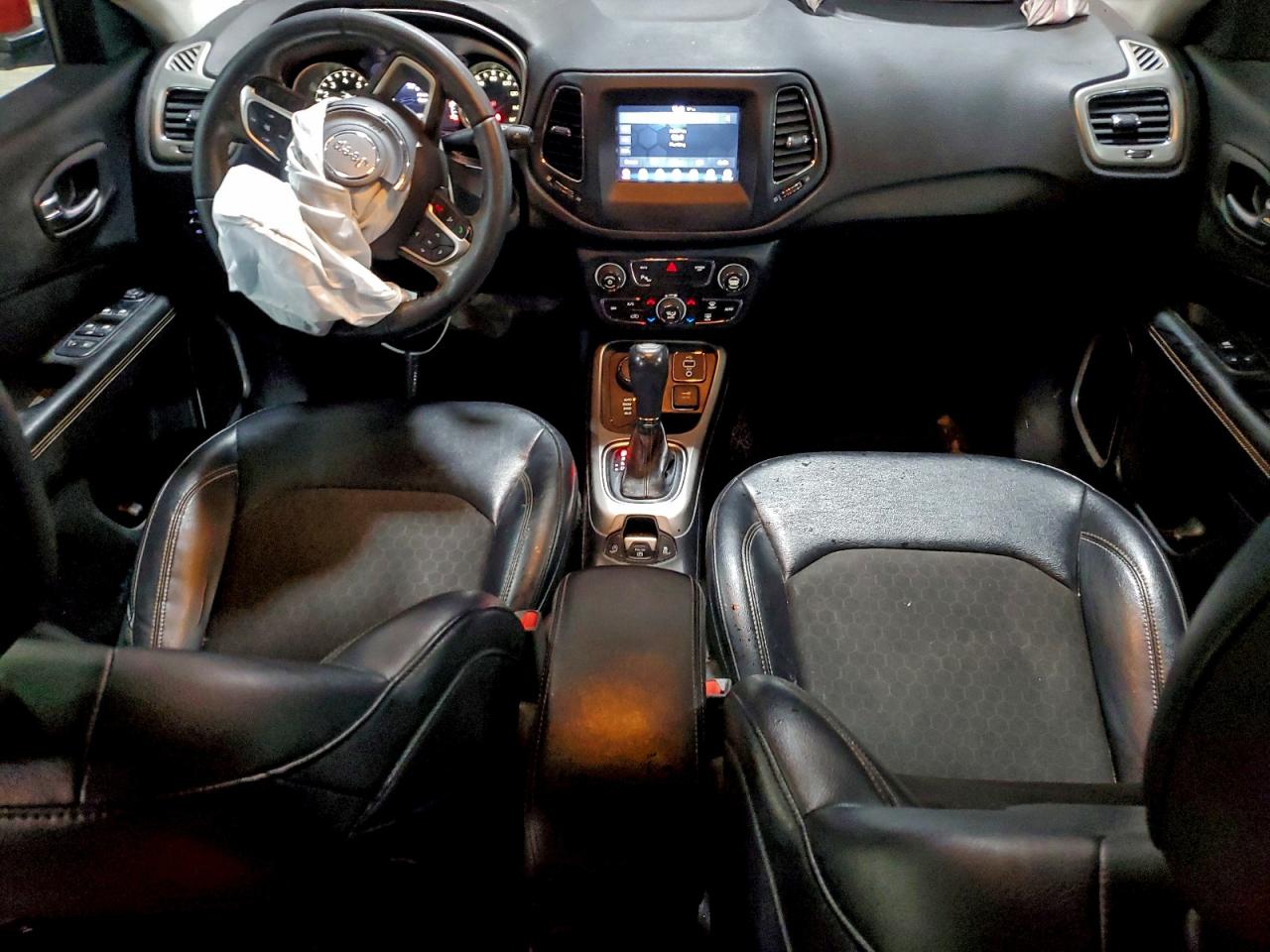 2017 JEEP COMPASS LATITUDE photo 8