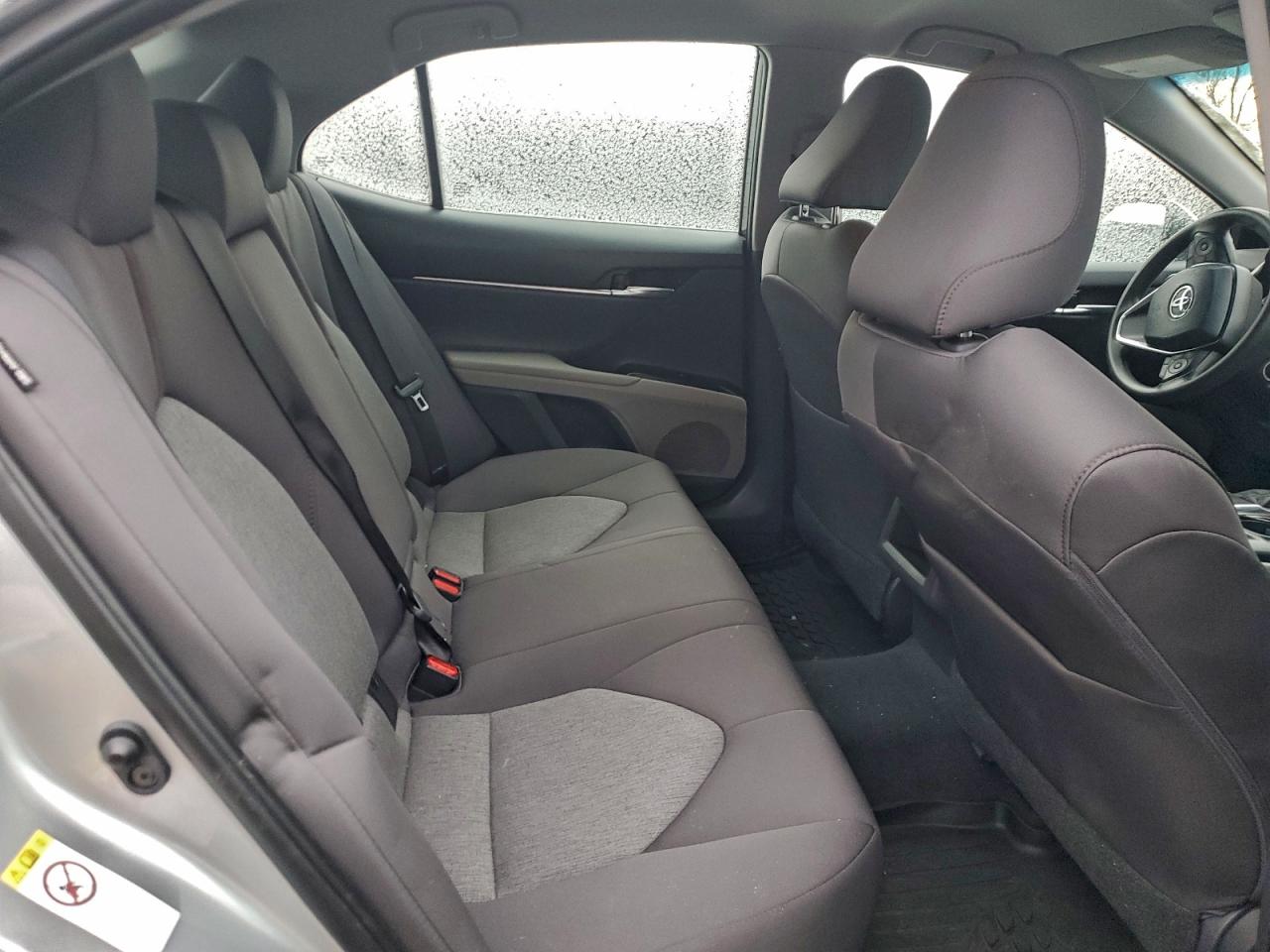 2018 TOYOTA CAMRY L photo 10