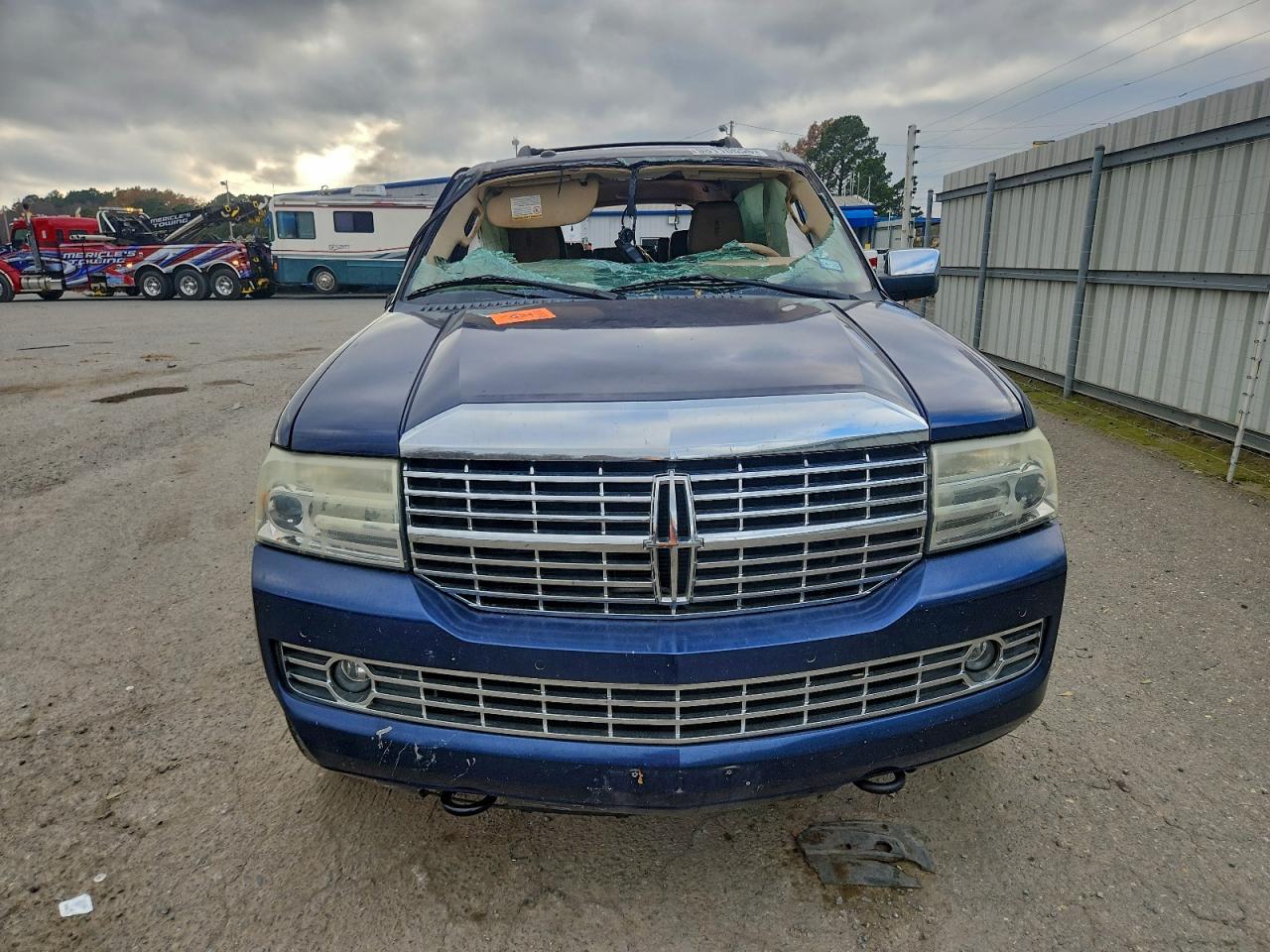 2010 LINCOLN NAVIGATOR L photo 5