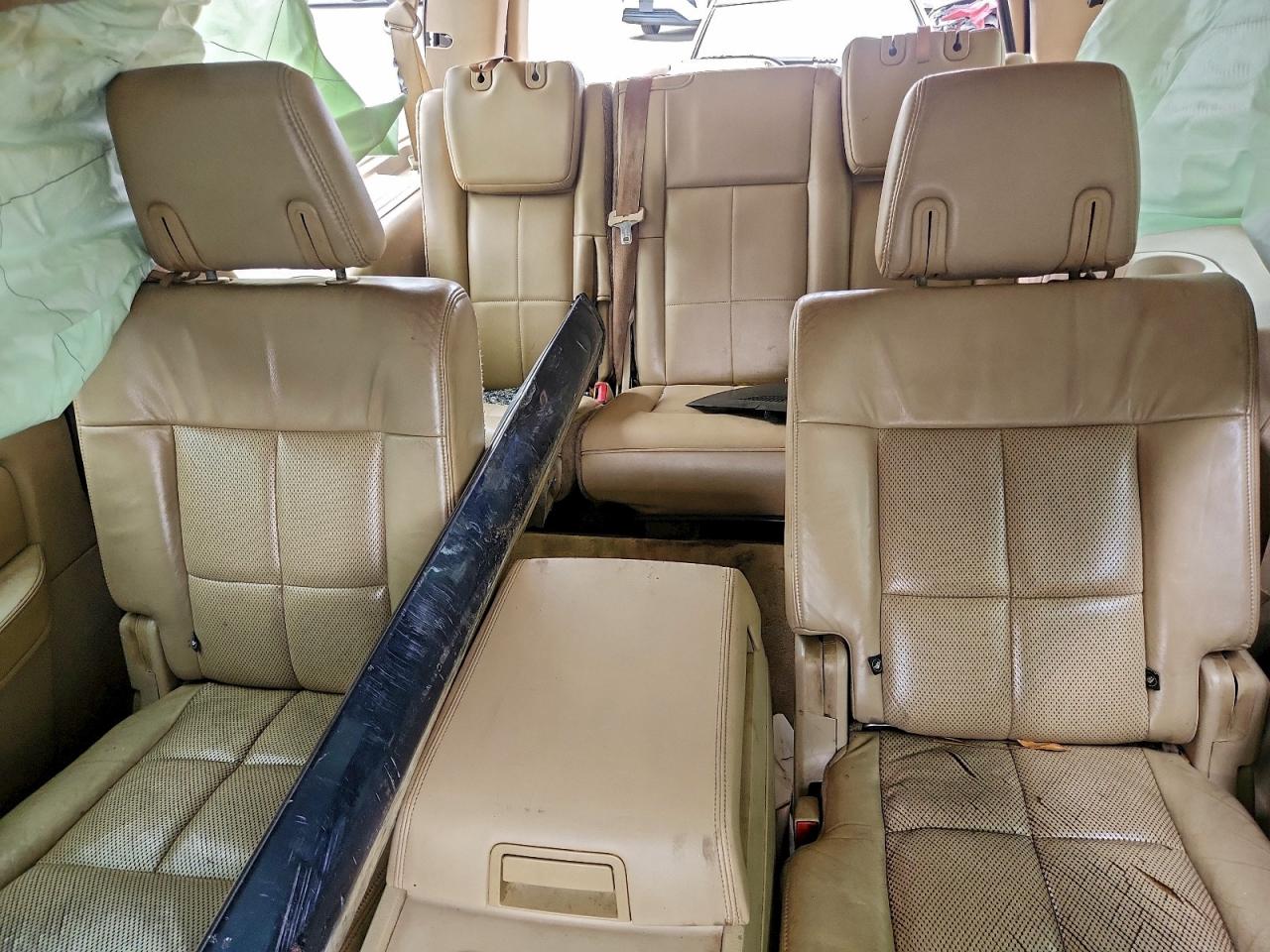 2010 LINCOLN NAVIGATOR L photo 10