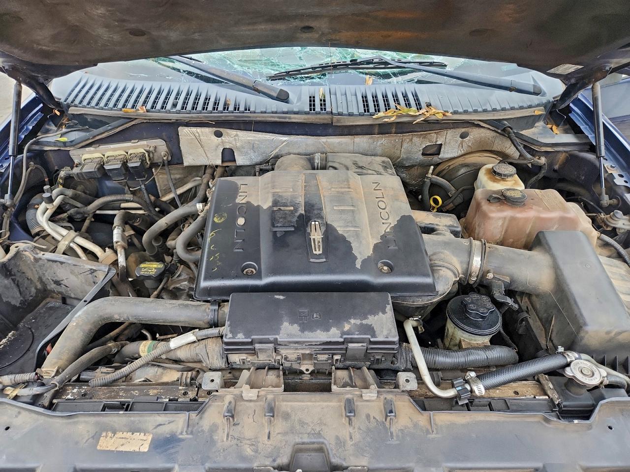 2010 LINCOLN NAVIGATOR L photo 12