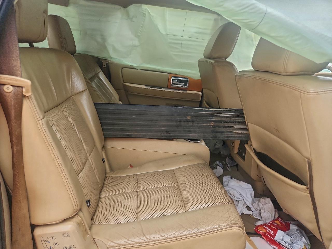 2010 LINCOLN NAVIGATOR L photo 11