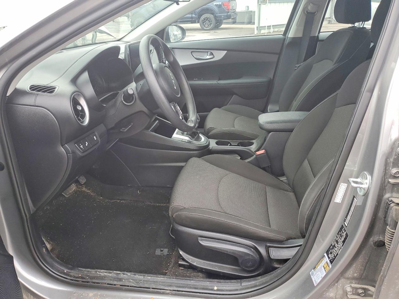 2023 KIA FORTE LX photo 7