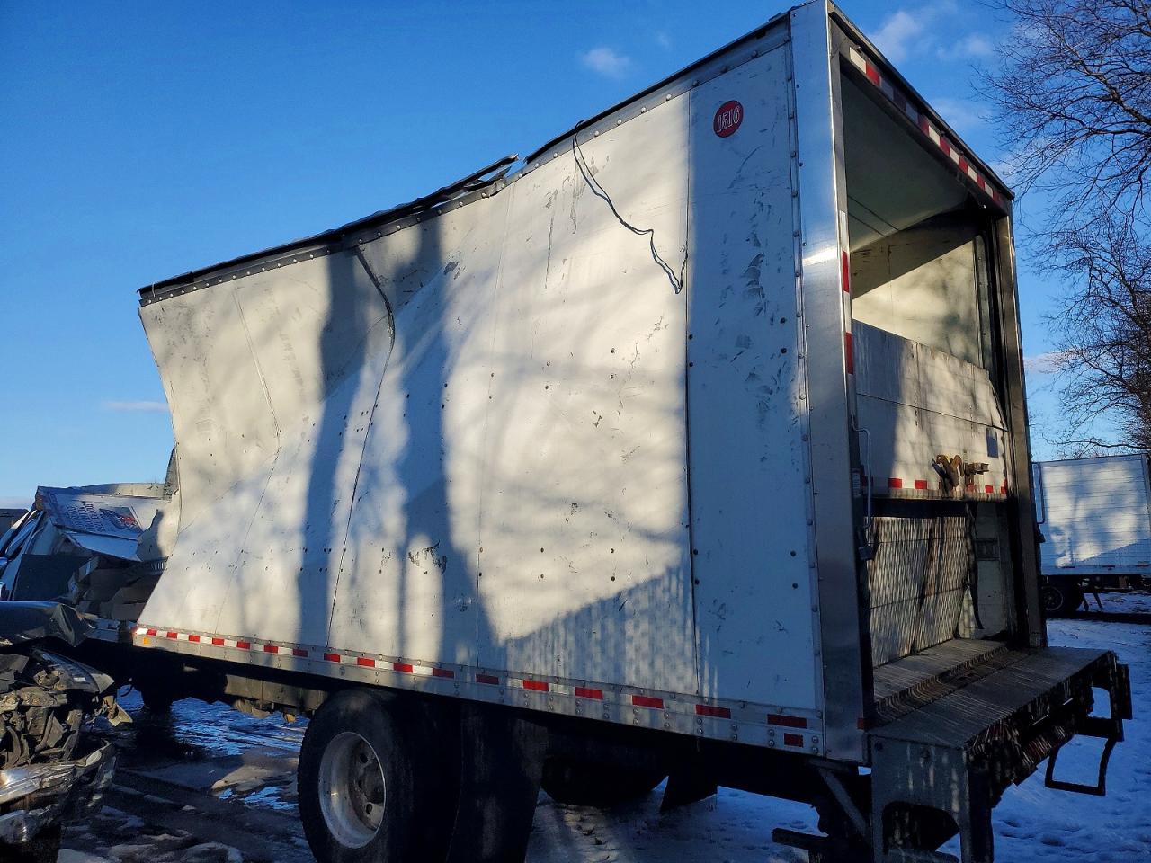 2018 FREIGHTLINER BUSINESS CLASS M2 BOX TRUCK photo 2