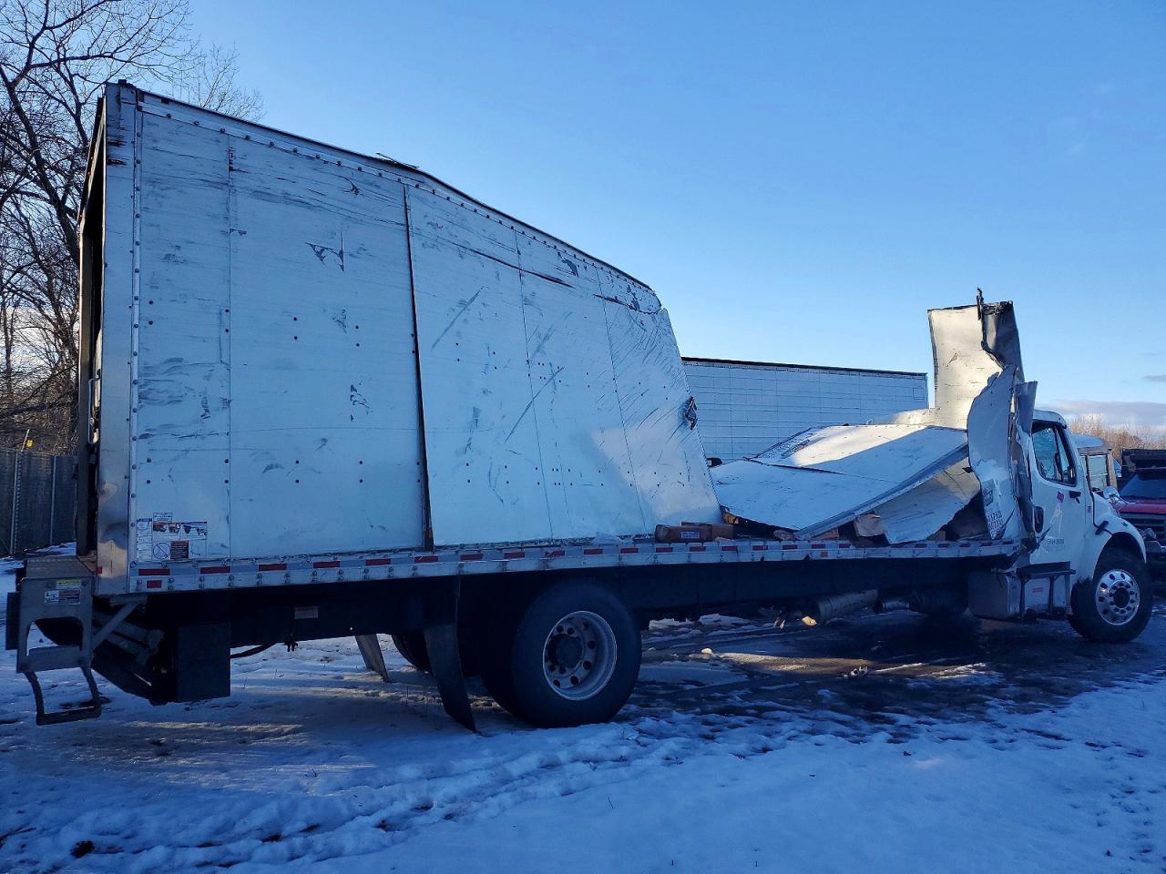 2018 FREIGHTLINER BUSINESS CLASS M2 BOX TRUCK photo 3