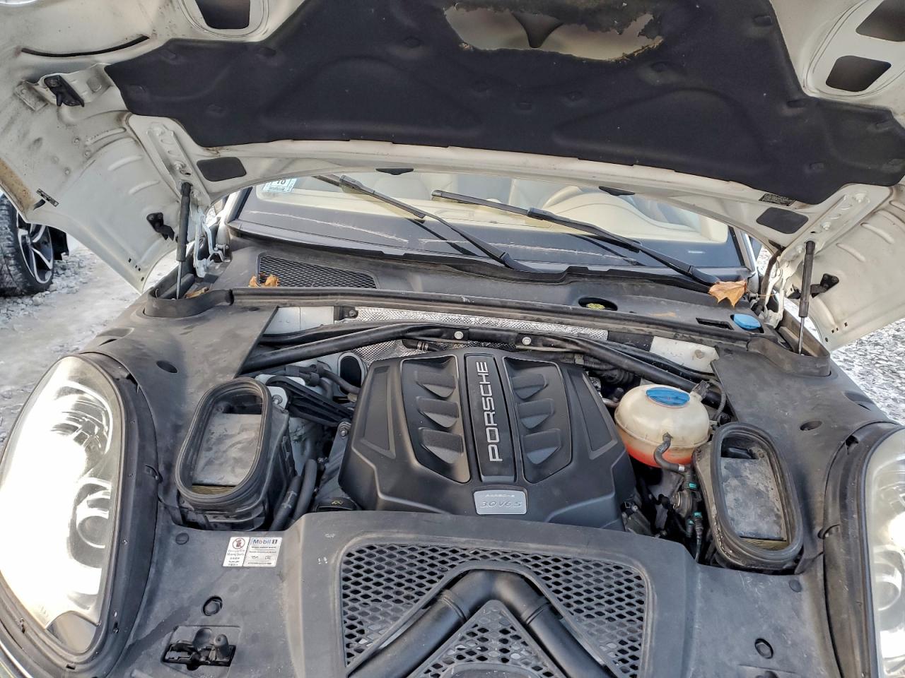 2015 PORSCHE MACAN S photo 12