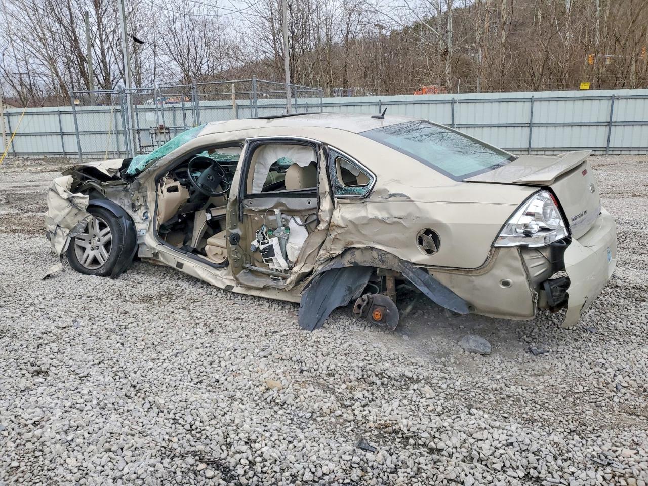 2011 CHEVROLET IMPALA LT photo 2