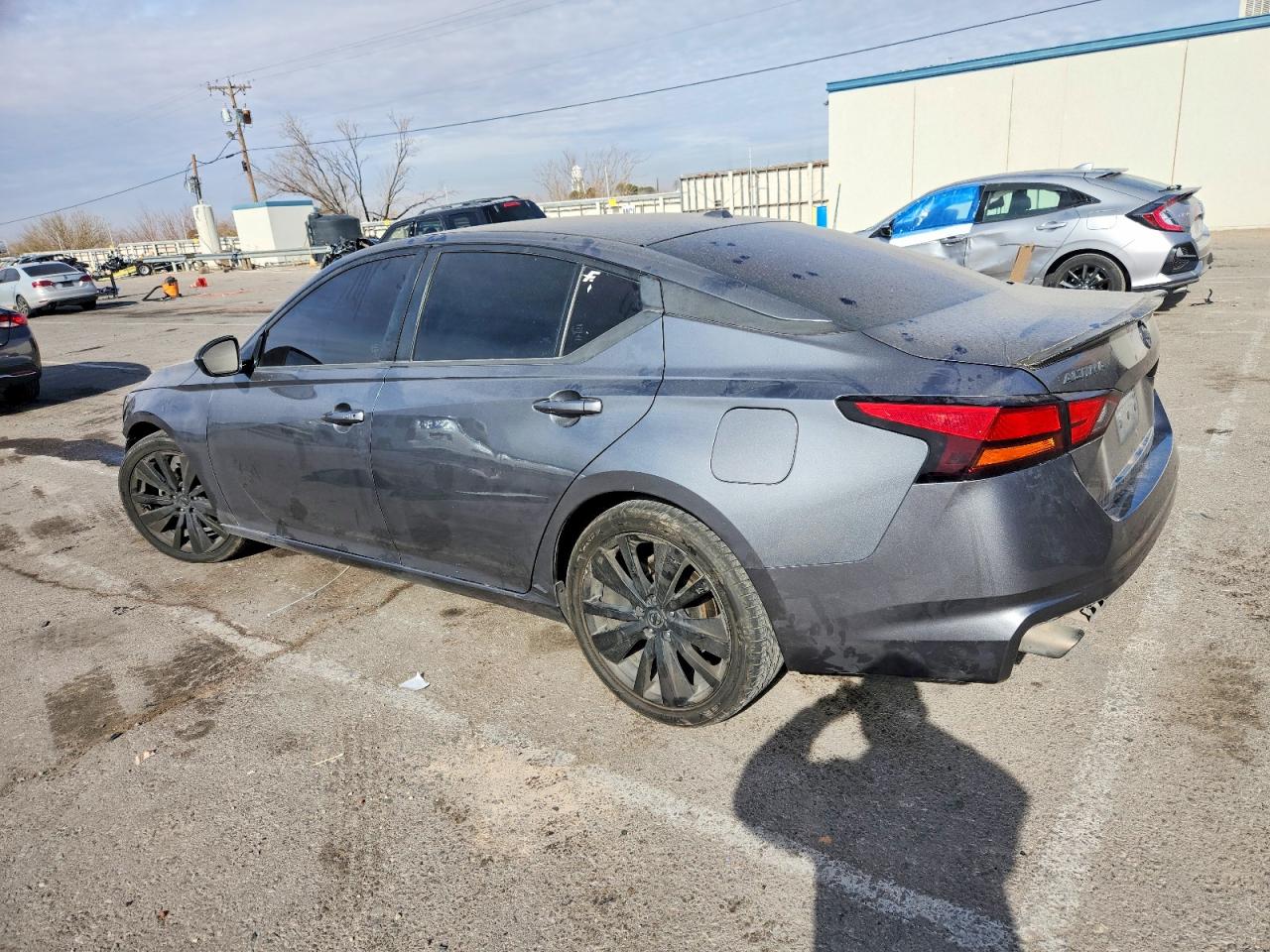 2019 NISSAN ALTIMA SR photo 2