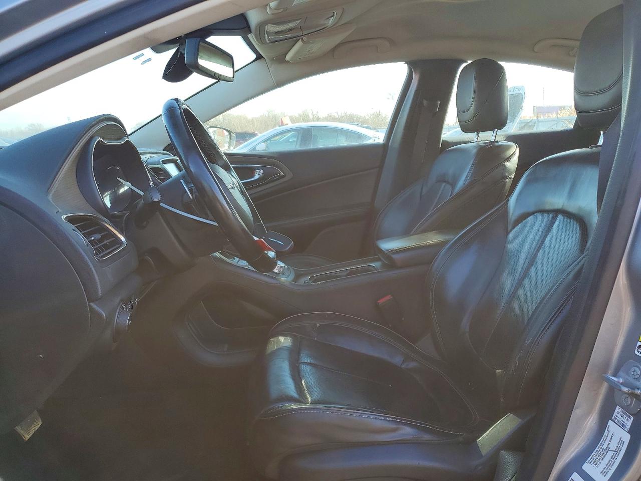 2015 CHRYSLER 200 C photo 7