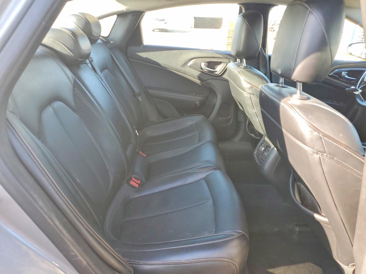 2015 CHRYSLER 200 C photo 10