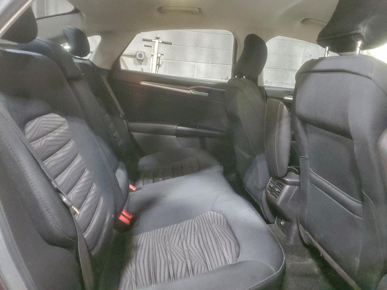 2016 FORD FUSION SE photo 10