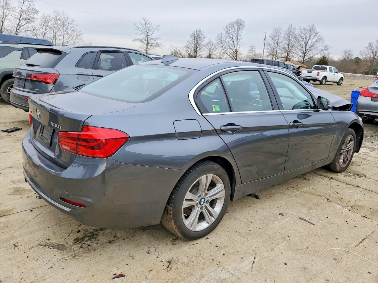 2017 BMW 330 XI photo 3
