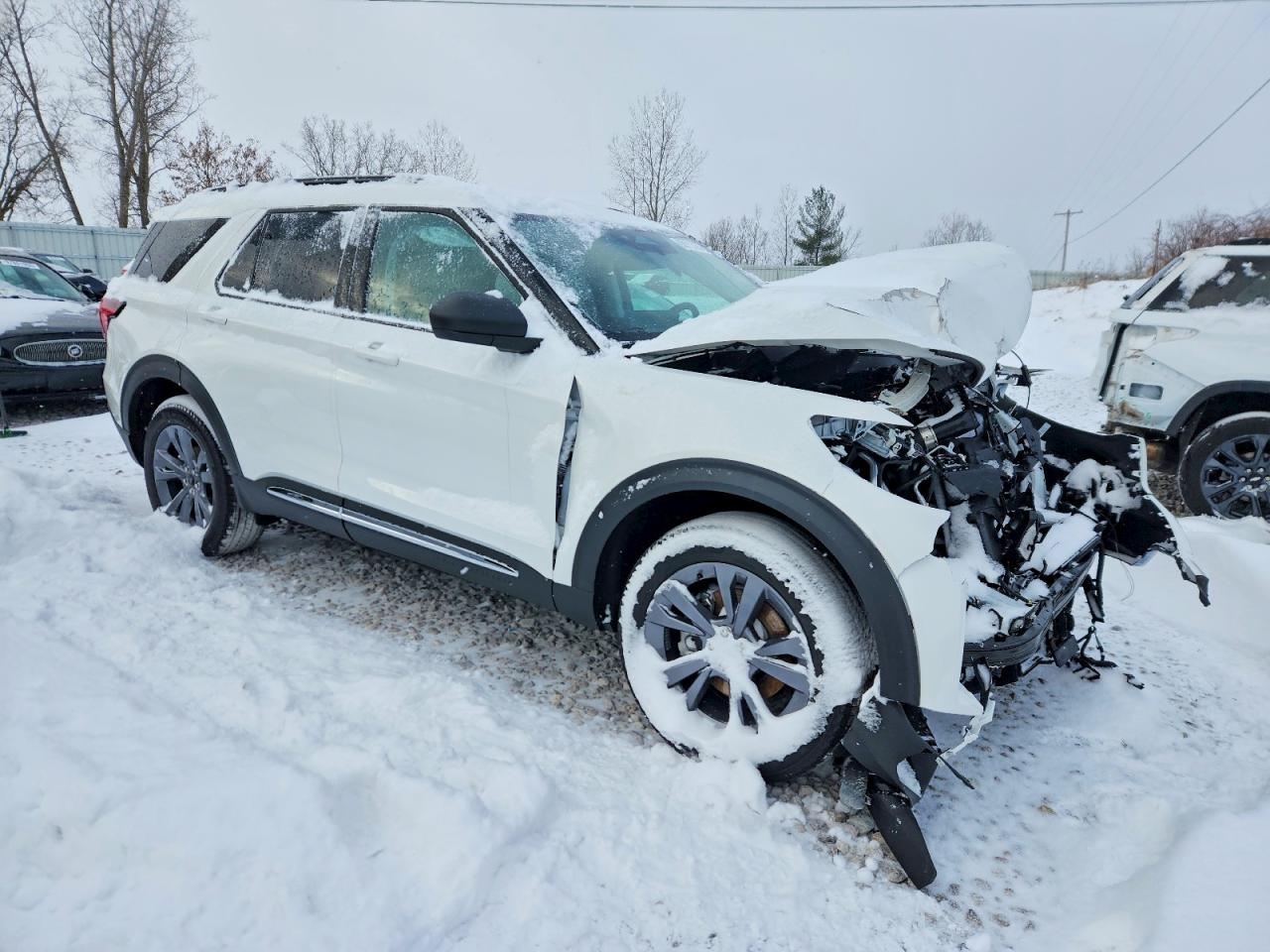2025 FORD EXPLORER ACTIVE photo 4