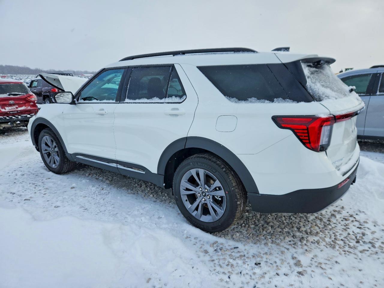 2025 FORD EXPLORER ACTIVE photo 2