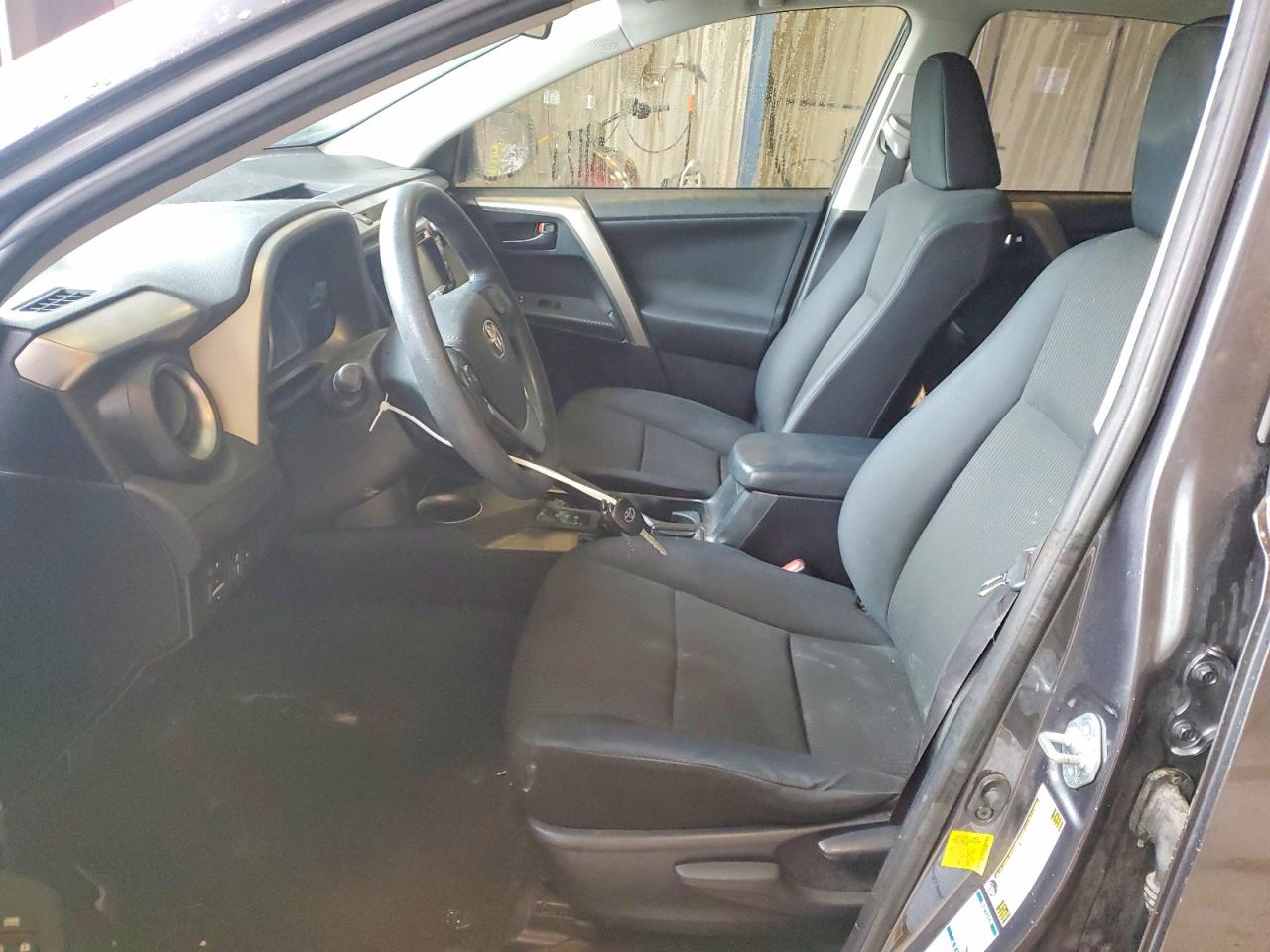 2015 TOYOTA RAV4 LE photo 7