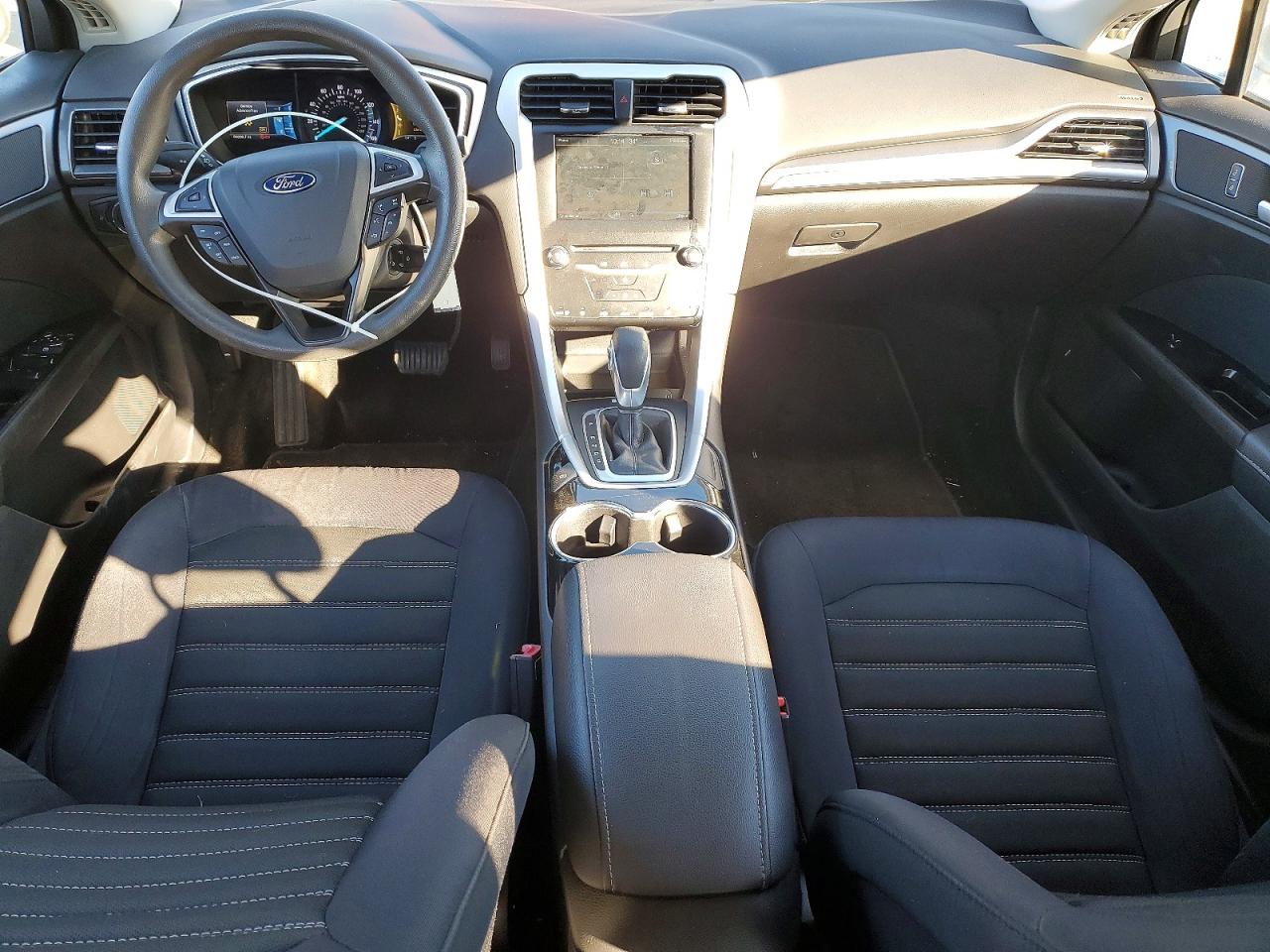 2014 FORD FUSION SE photo 8