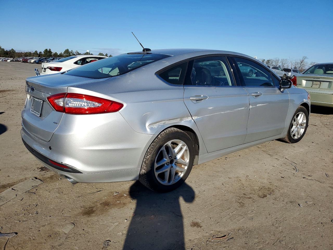 2014 FORD FUSION SE photo 3
