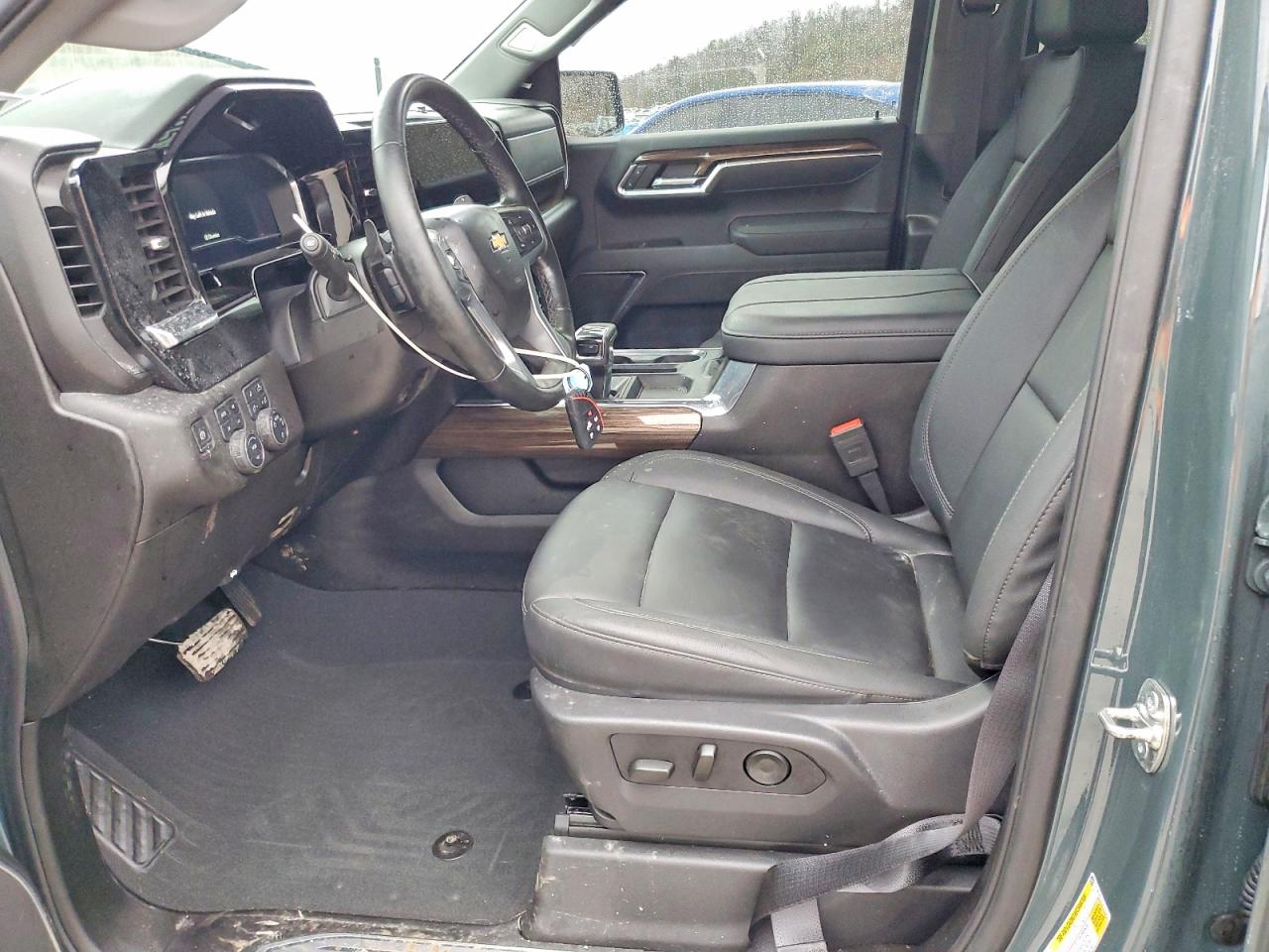 2025 CHEVROLET SILVERADO K1500 LT photo 7