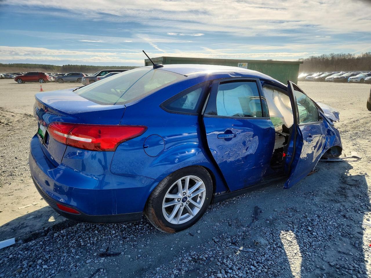 2018 FORD FOCUS SE photo 3