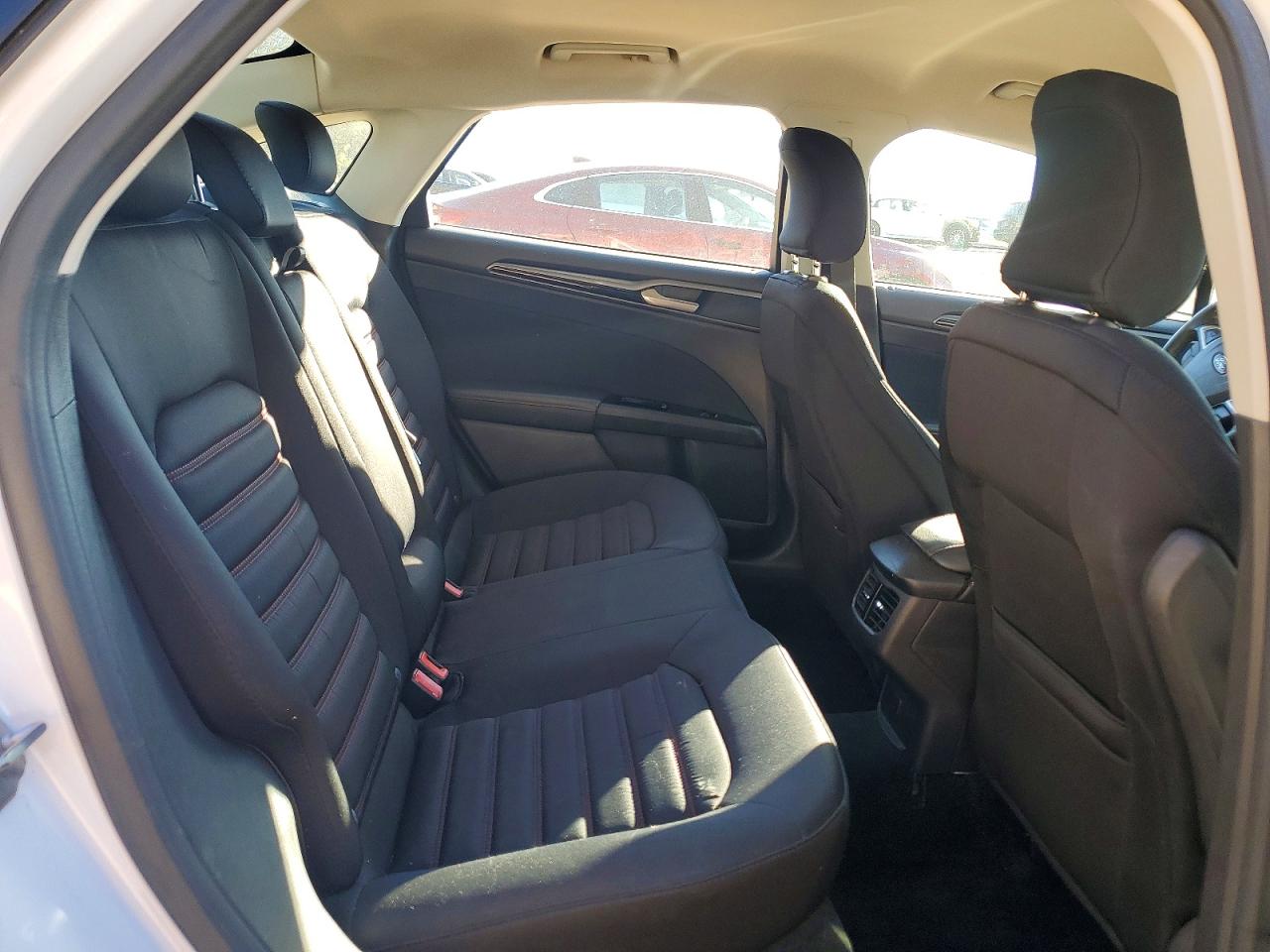 2016 FORD FUSION SE photo 10