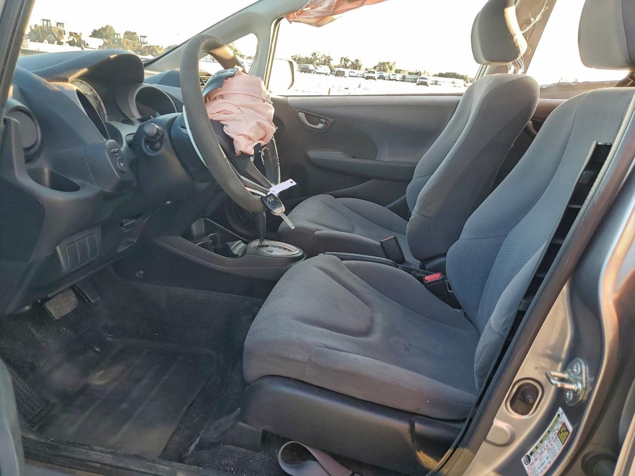 2009 HONDA FIT photo 19