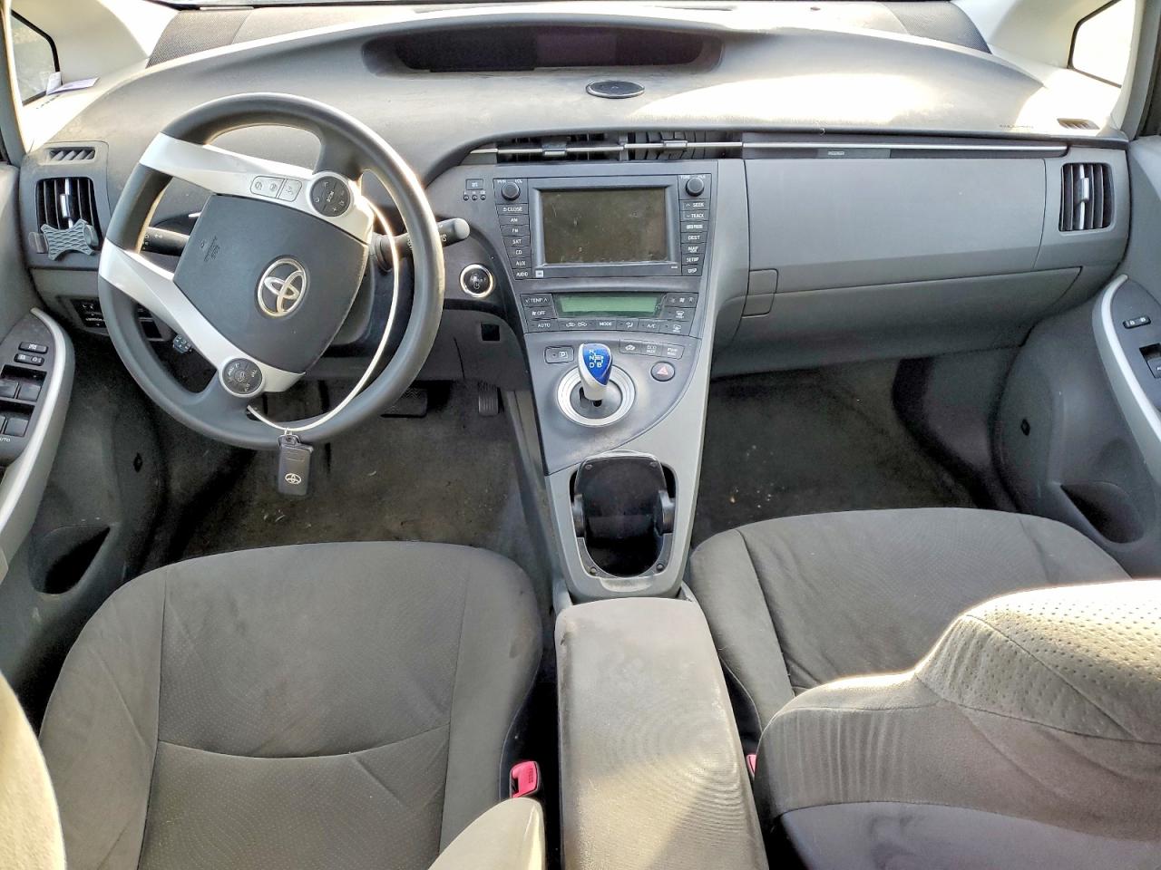 2011 TOYOTA PRIUS photo 8